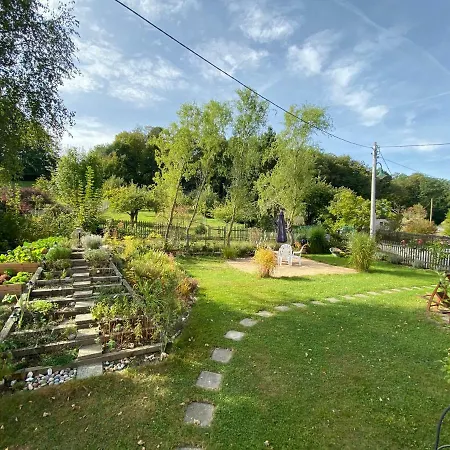 Moderne Vonbartsch Mit Ladestation In Der Sächsischen Schweiz Gasthof