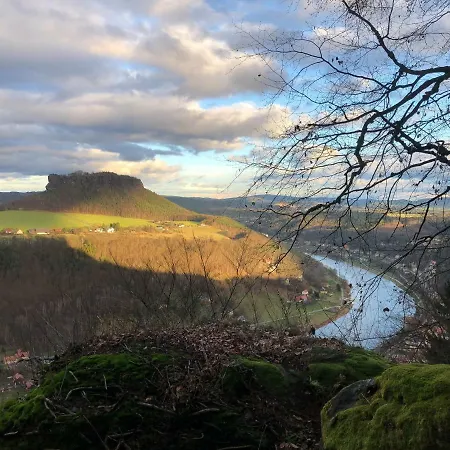 Moderne Vonbartsch Mit Ladestation In Der Saechsischen Schweiz 3*